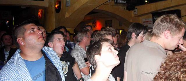 2011 Hands up at Kilians 041.jpg - Großes Interesse